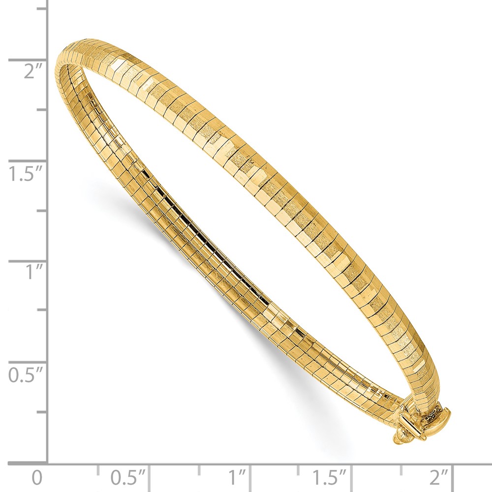 14K Polished and Satin Diamond-cut 4mm 7.5 inch Omega Bracelet - 2